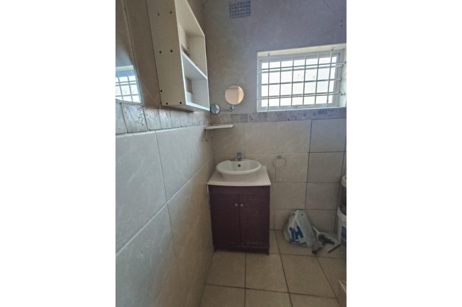To Let 3 Bedroom Property for Rent in Cambridge Eastern Cape